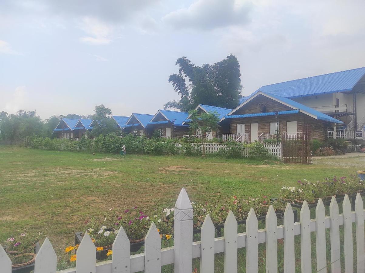 Changs Resort Kaharpara Exterior photo