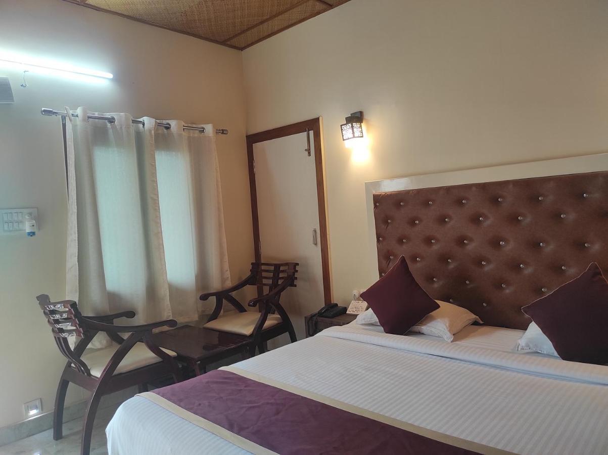 Changs Resort Kaharpara Exterior photo