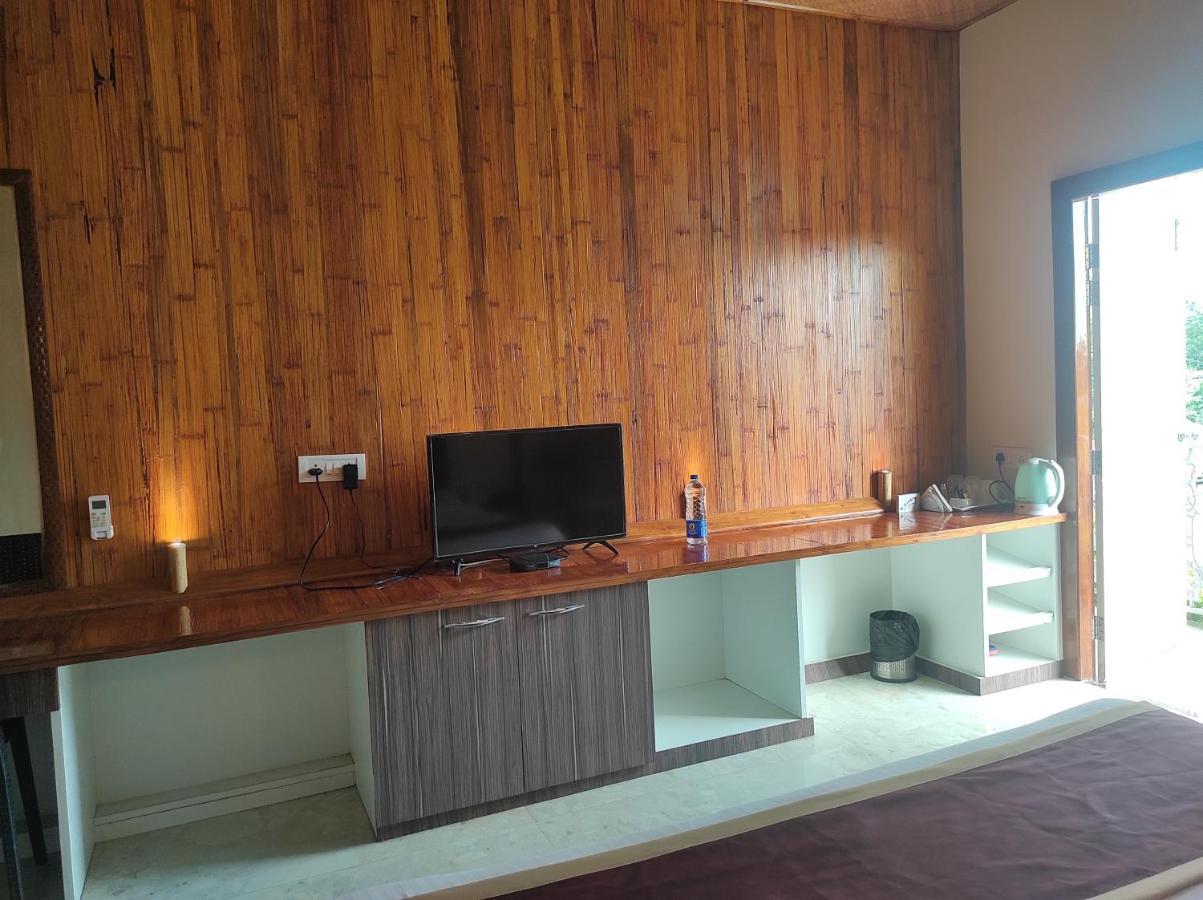 Changs Resort Kaharpara Exterior photo