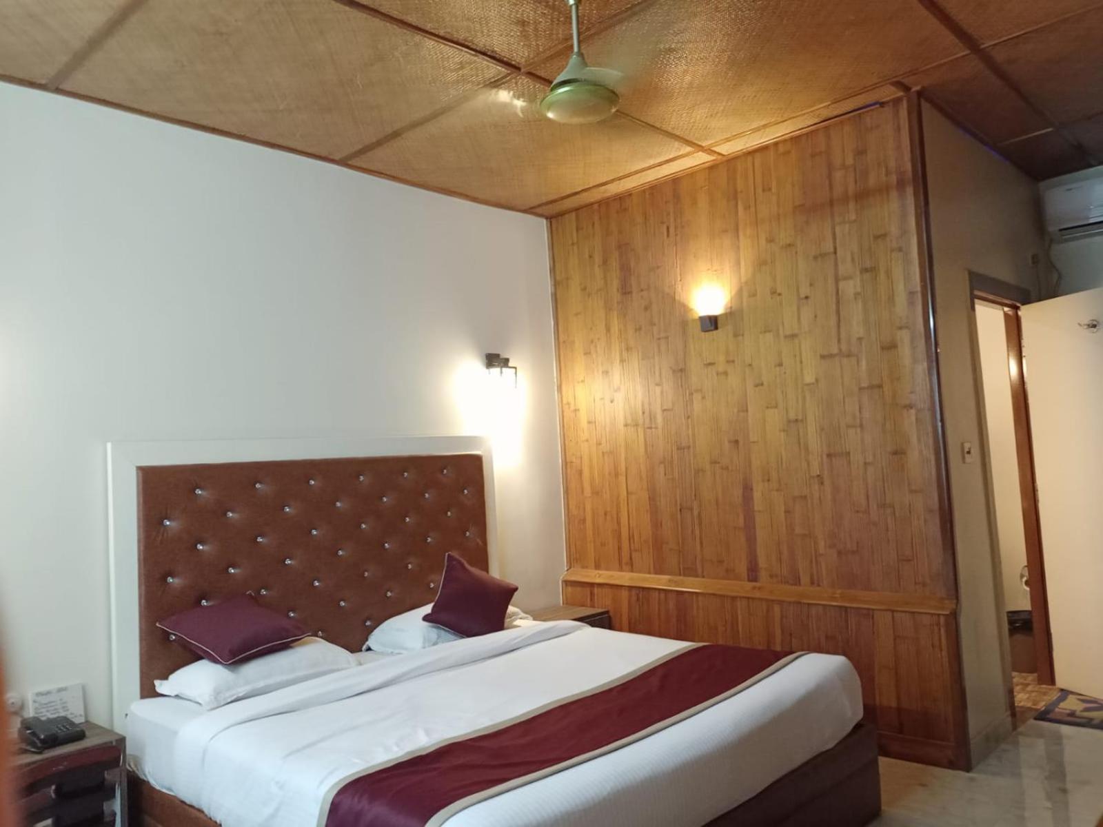 Changs Resort Kaharpara Exterior photo